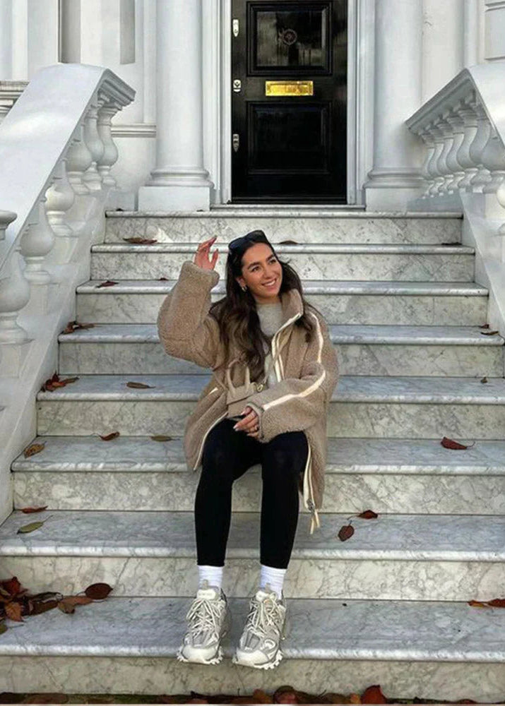 Mae - Cozy Teddy Coat